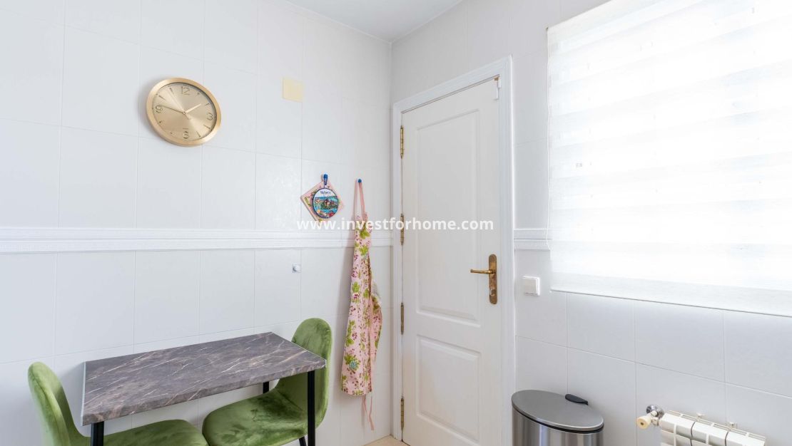 Sale - Villa - Orihuela Costa - Punta Prima