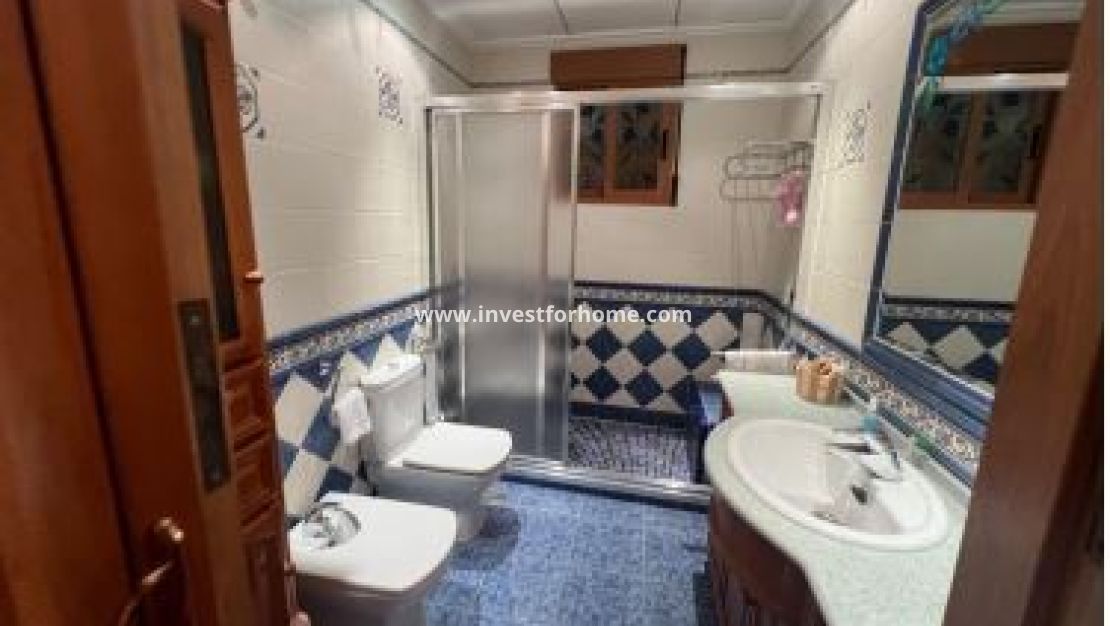 Sale - Villa - Orihuela Costa - Punta Prima