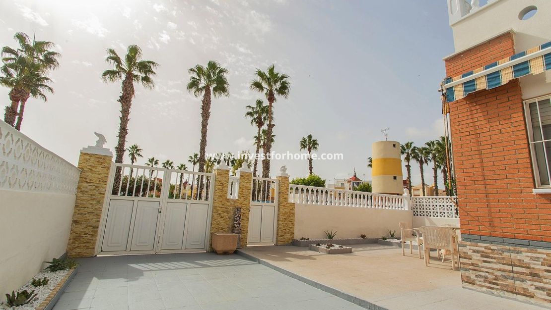 Sale - Villa - Orihuela Costa - Urbanización Perla Del Mar