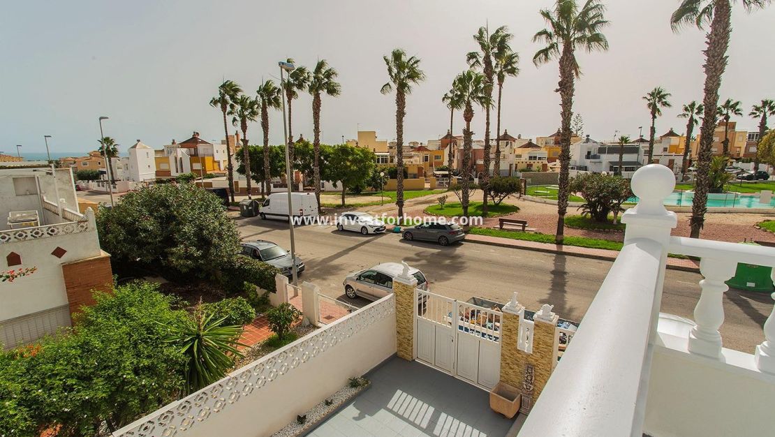 Sale - Villa - Orihuela Costa - Urbanización Perla Del Mar