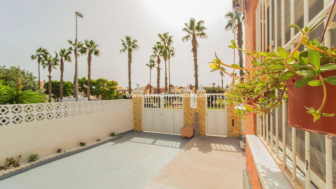 Sale - Villa - Orihuela Costa - Urbanización Perla Del Mar