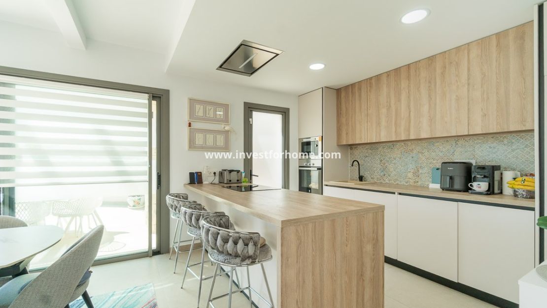 Sale - Villa - Orihuela Costa - Villamartin Golf