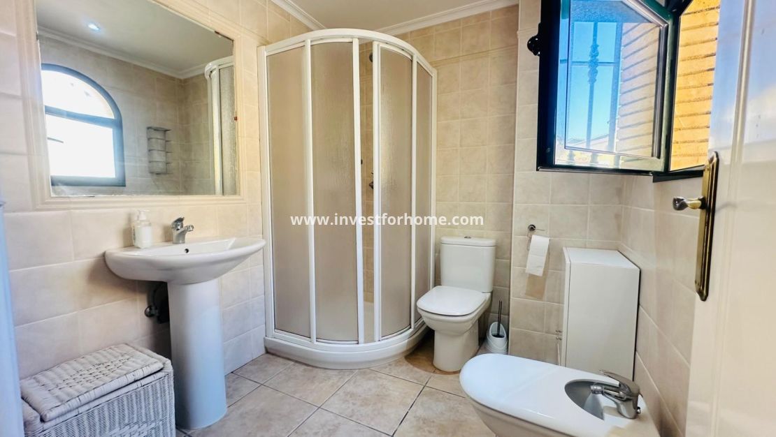 Sale - Villa - Orihuela Costa - Villamartin Pau 8