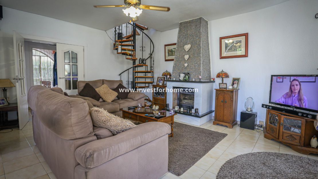 Sale - Villa - Orihuela Costa - Villamartín