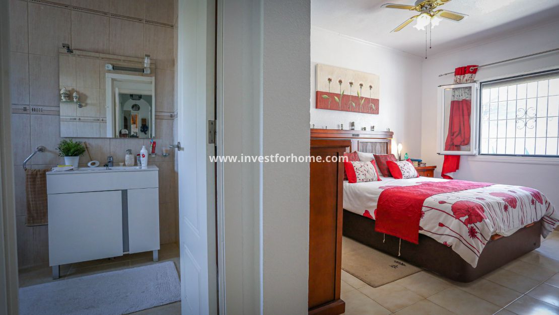 Sale - Villa - Orihuela Costa - Villamartín