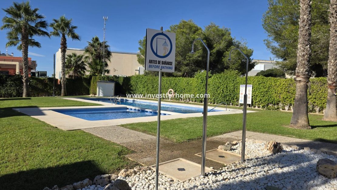 Sale - Villa - Orihuela Costa - Villamartín