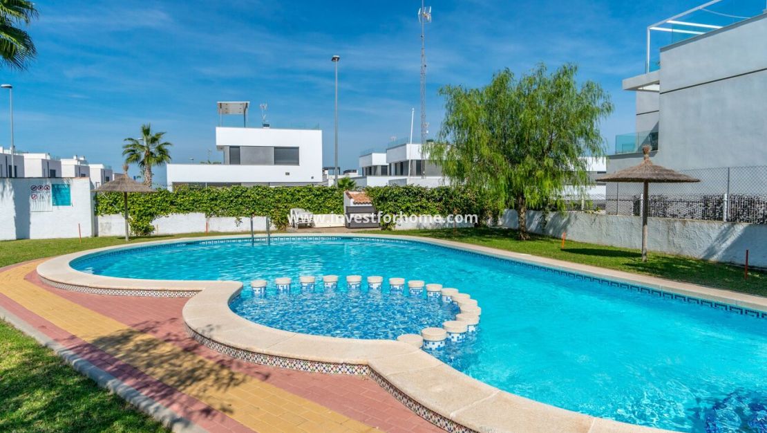 Sale - Villa - Orihuela Costa - Villamartin