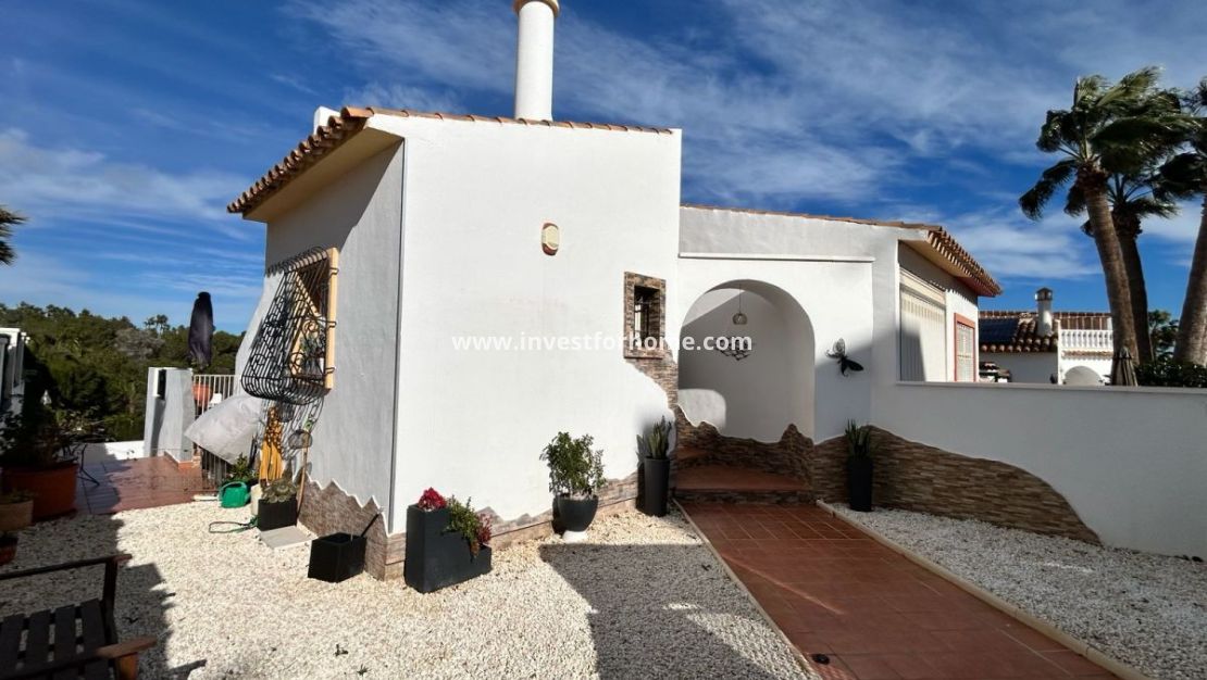 Sale - Villa - Orihuela Costa - Villamartin