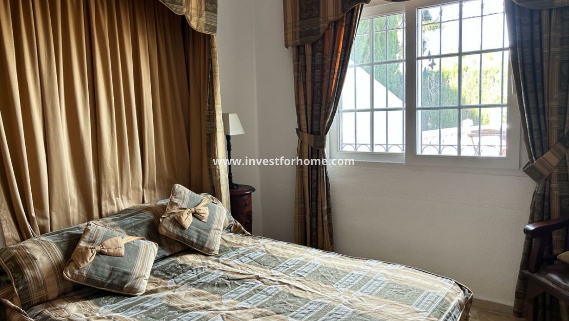 Sale - Villa - Orihuela Costa - Villamartin