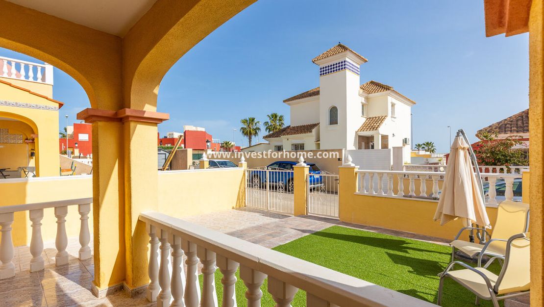 Sale - Villa - Orihuela Costa - Villamartín