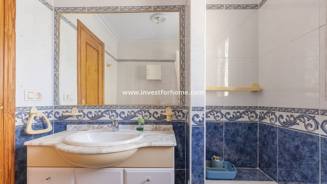 Sale - Villa - Orihuela Costa - Villamartín