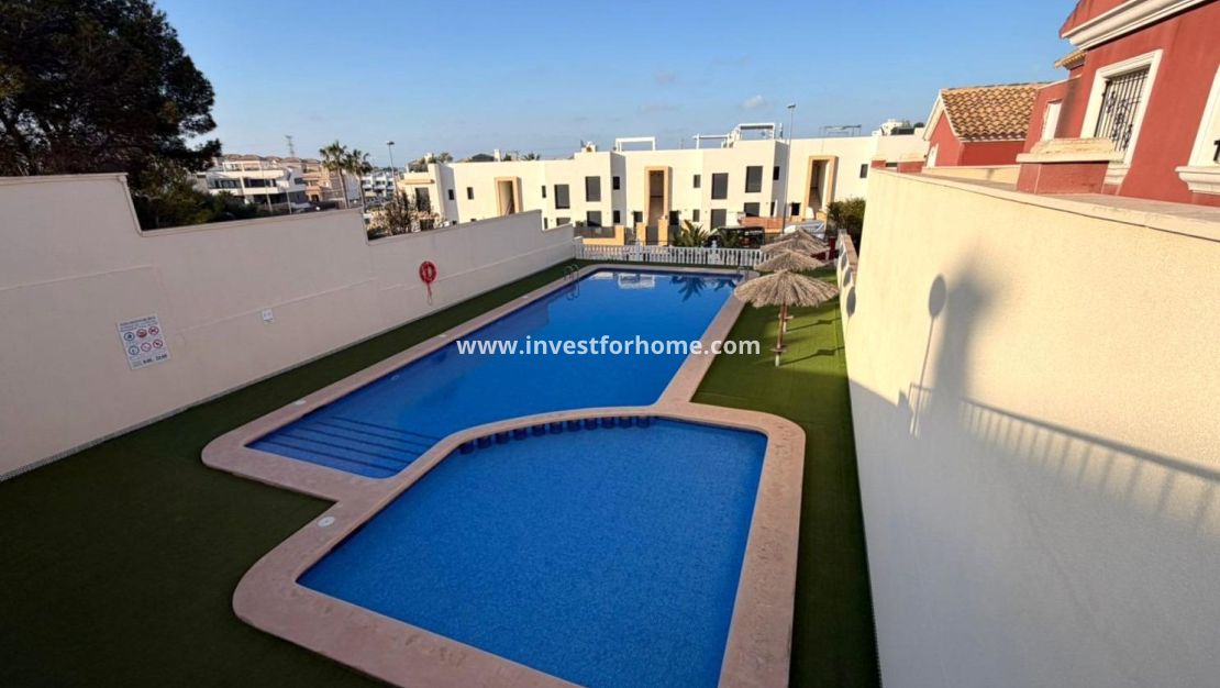 Sale - Villa - Orihuela Costa - Villamartín