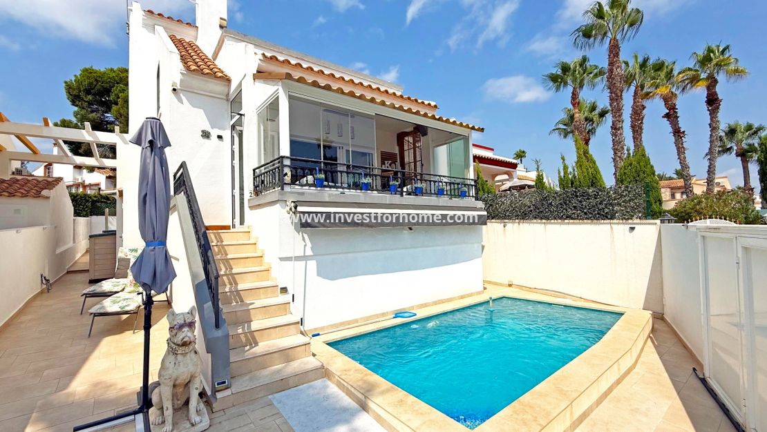 Sale - Villa - Orihuela Costa - Villamartín