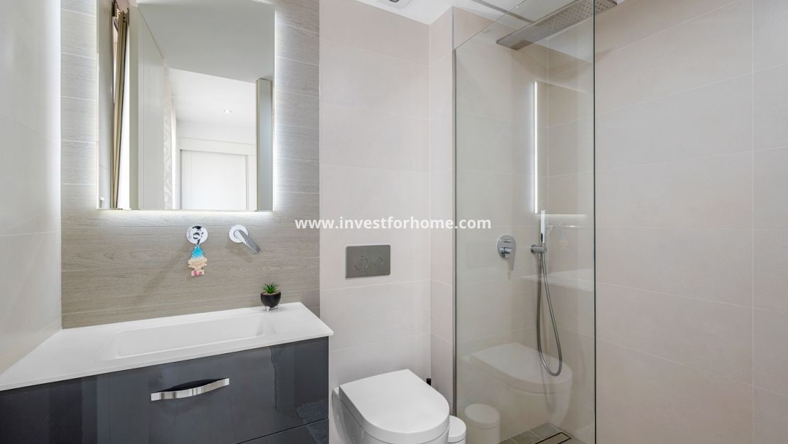 Sale - Villa - Orihuela Costa - Villamartín