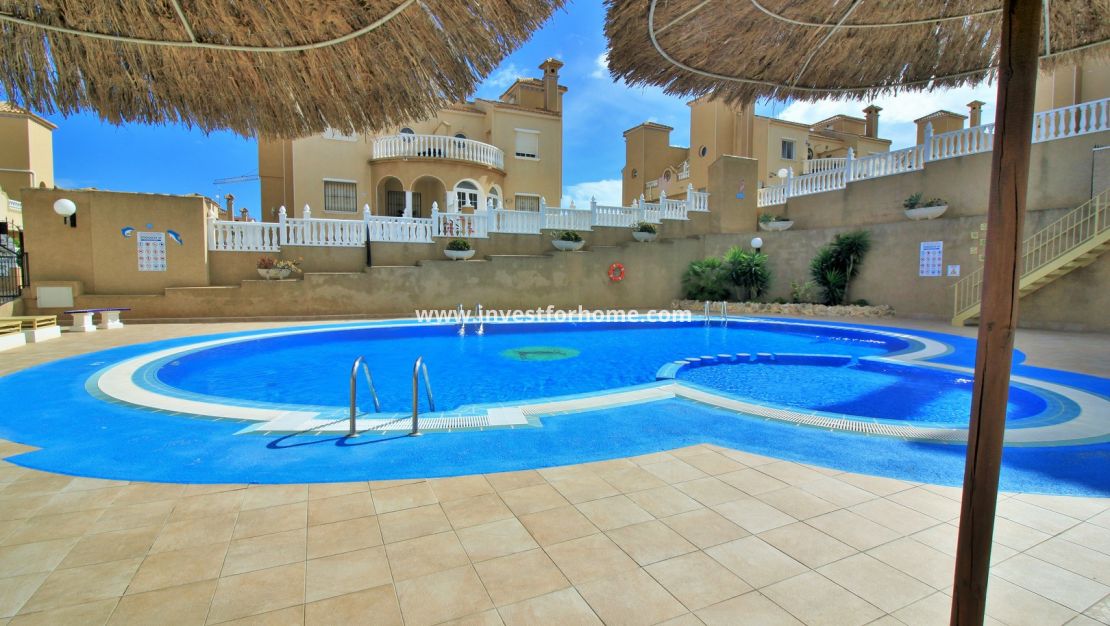Sale - Villa - Orihuela Costa - Villamartín