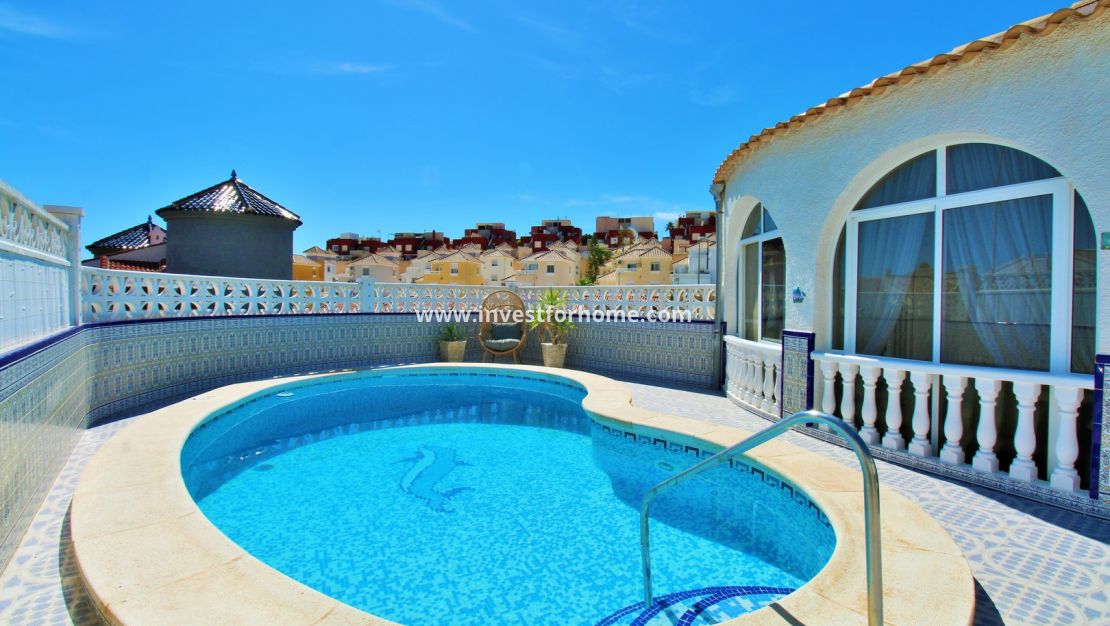 Sale - Villa - Orihuela Costa - Villamartín
