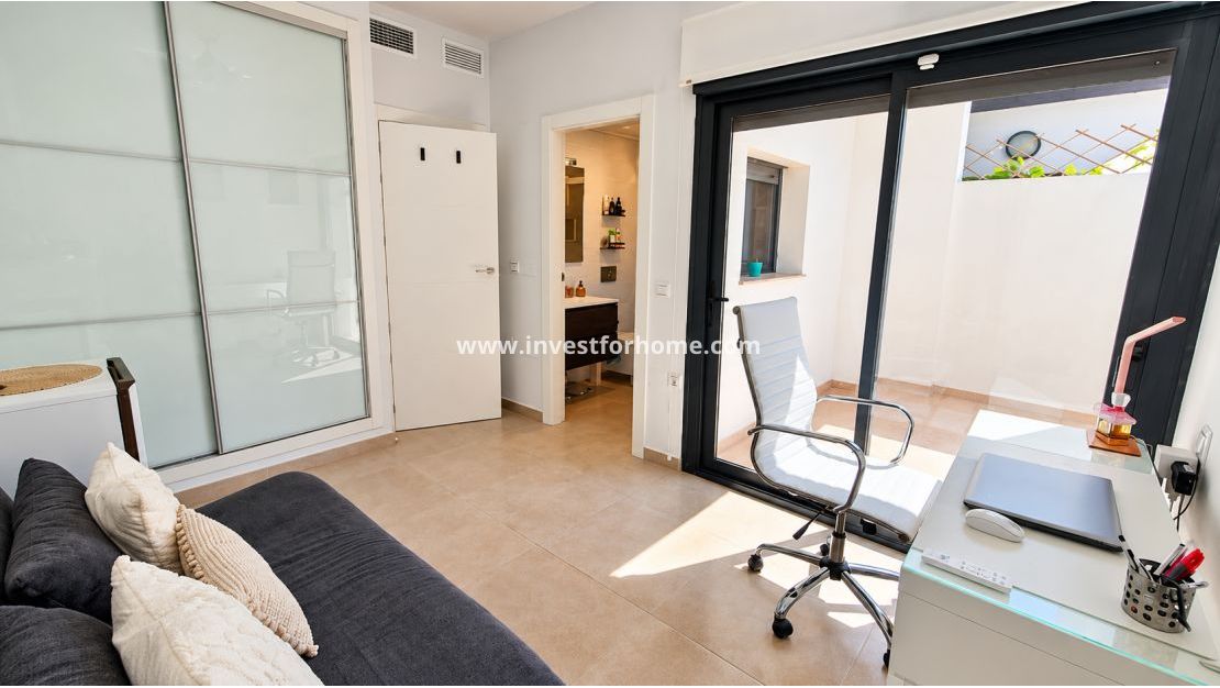 Sale - Villa - Orihuela Costa - Villamartín