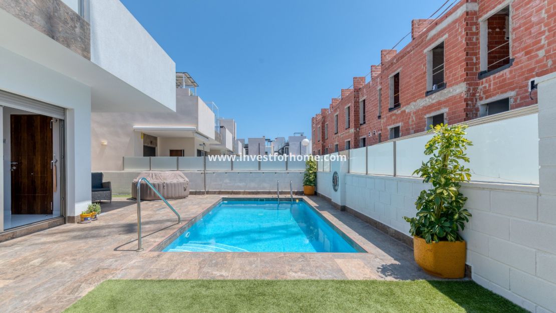 Sale - Villa - Orihuela Costa - Villamartín