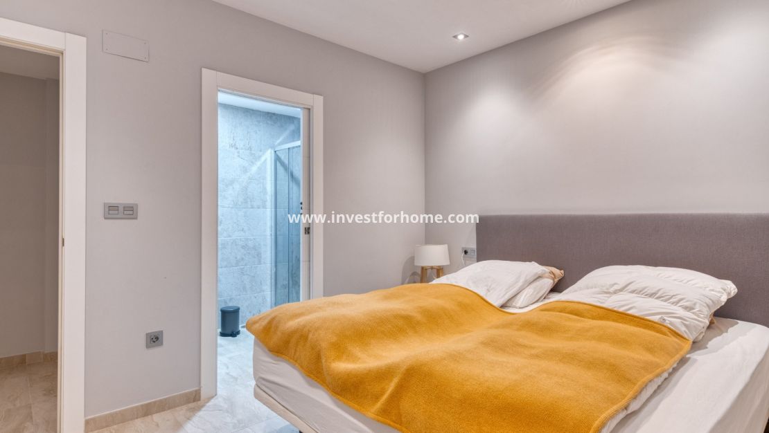 Sale - Villa - Orihuela Costa - Villamartín