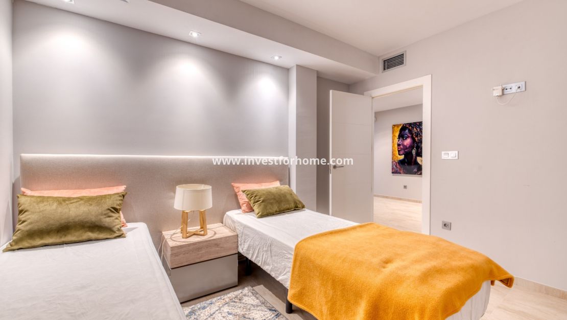 Sale - Villa - Orihuela Costa - Villamartín
