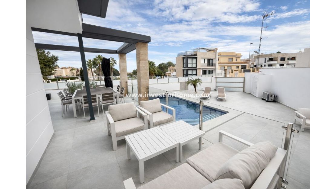 Sale - Villa - Orihuela Costa - Villamartín