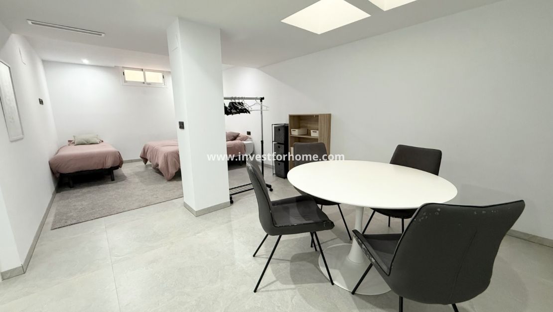 Sale - Villa - Orihuela Costa - Villamartín