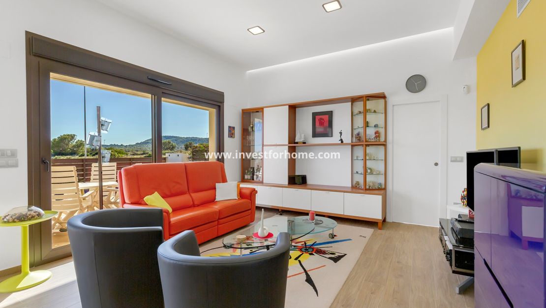 Sale - Villa - Orihuela Costa - Vistabella Golf