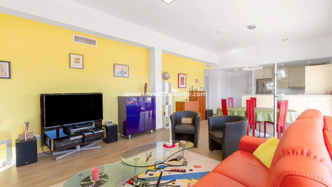 Sale - Villa - Orihuela Costa - Vistabella Golf
