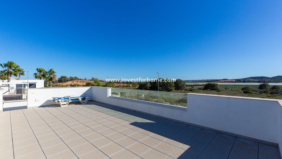 Sale - Villa - Orihuela Costa - Vistabella Golf