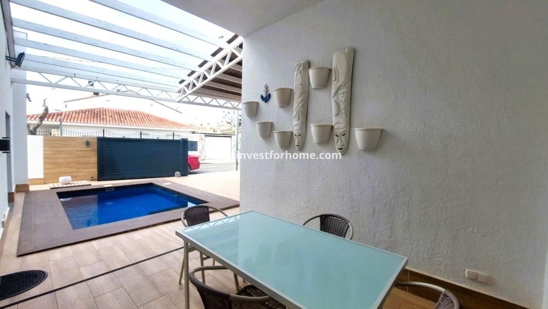 Sale - Villa - Pilar de la Horadada - Costa Blanca