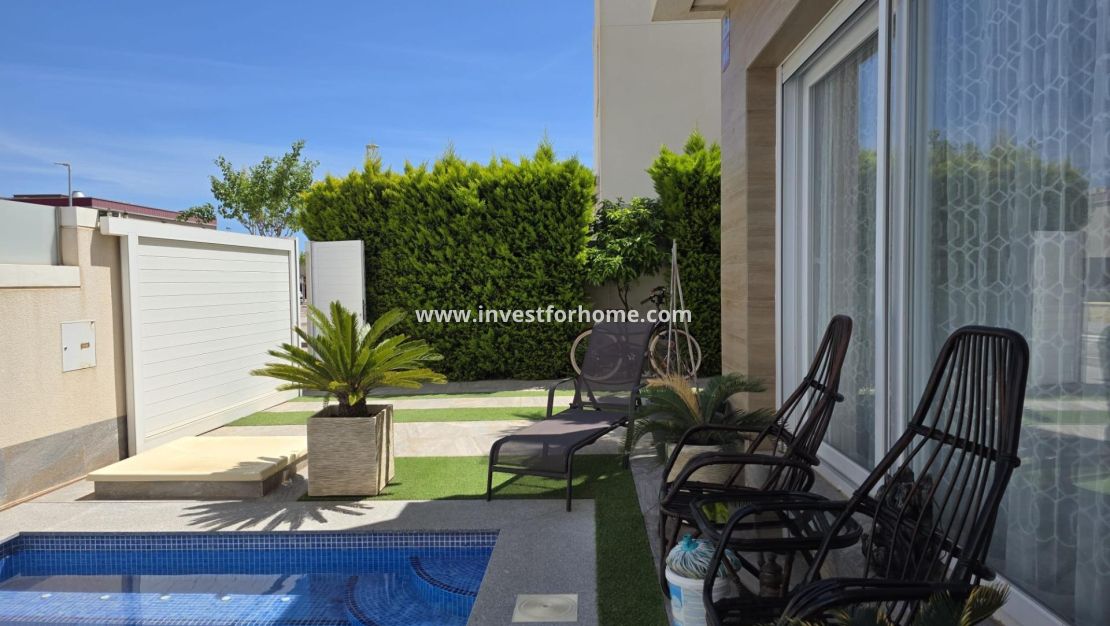 Sale - Villa - Pilar de la Horadada - Zona Pueblo