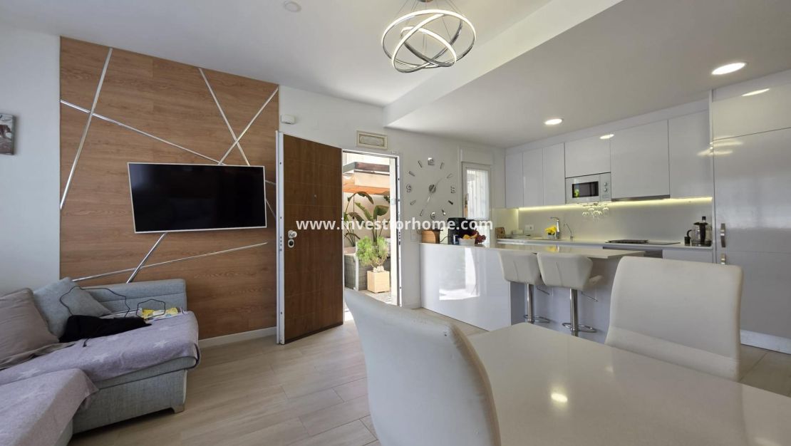 Sale - Villa - Pilar de la Horadada - Zona Pueblo