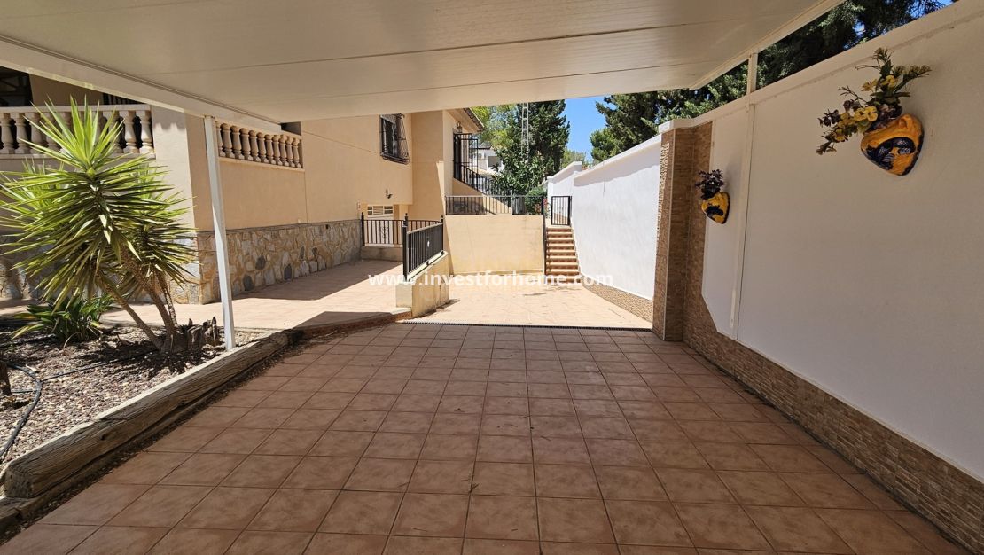 Sale - Villa - Pinar de Campoverde - Inland
