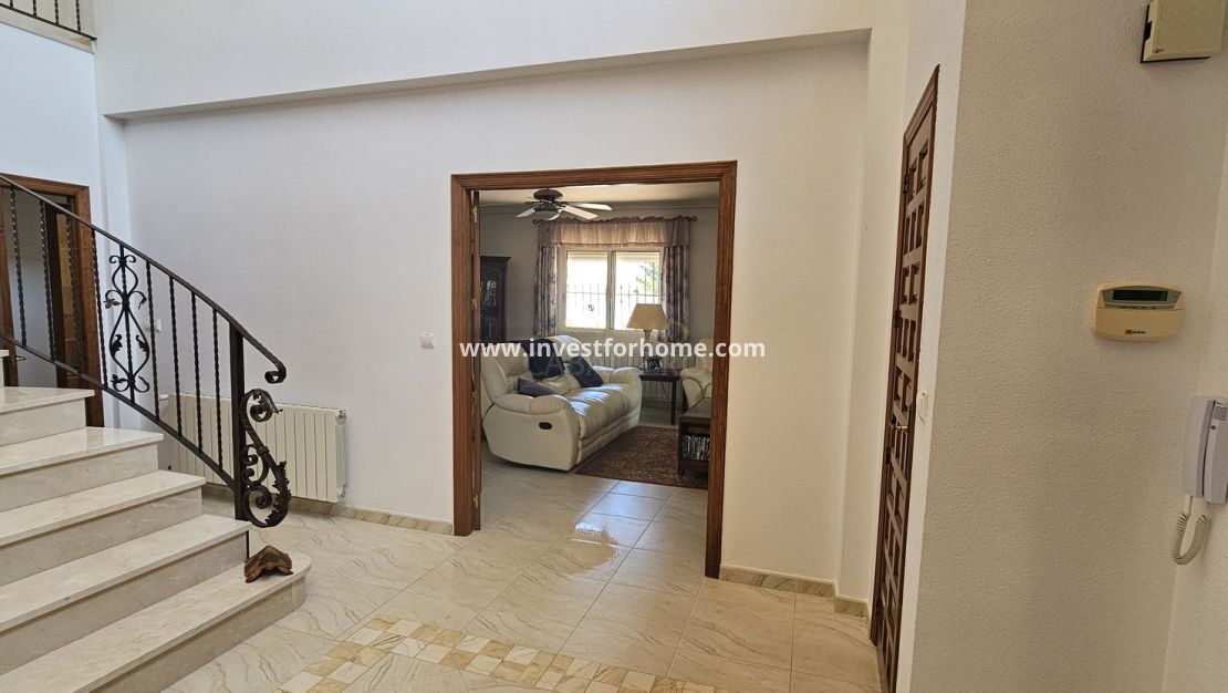 Sale - Villa - Pinar de Campoverde - Inland
