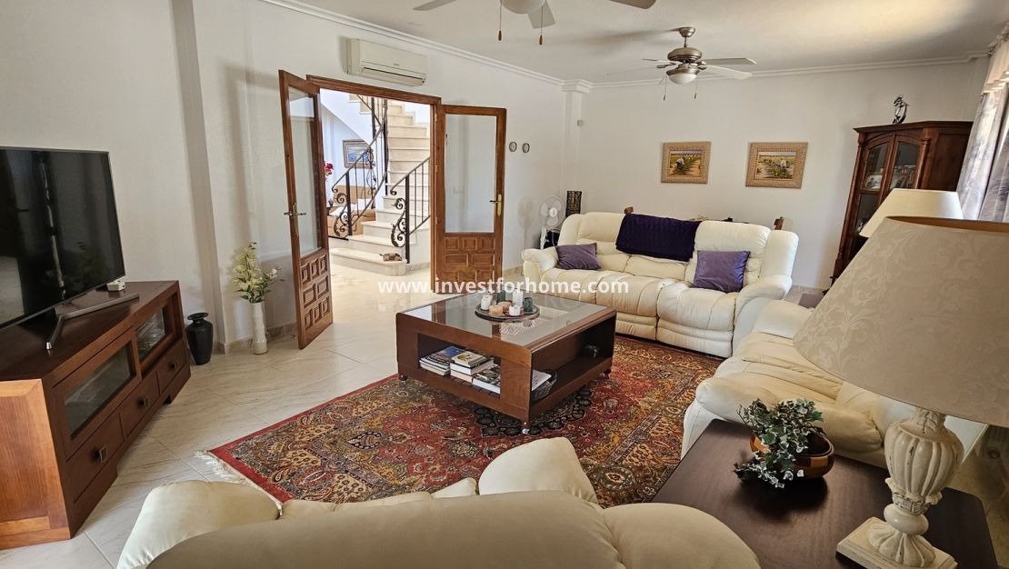 Sale - Villa - Pinar de Campoverde - Inland