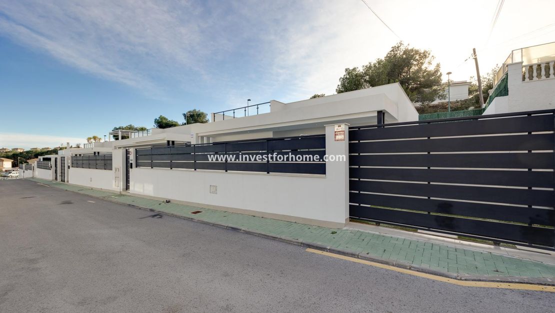 Sale - Villa - Pinar de Campoverde - Inland