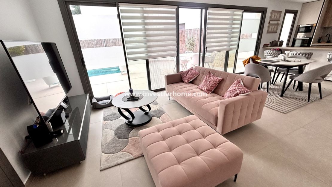 Sale - Villa - San Miguel de Salinas - Blue Lagoon