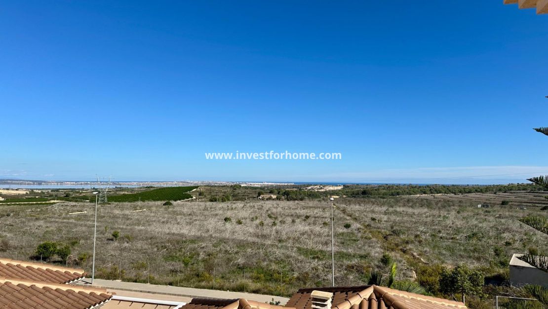 Sale - Villa - San Miguel de Salinas - Residencial Los Flamencos