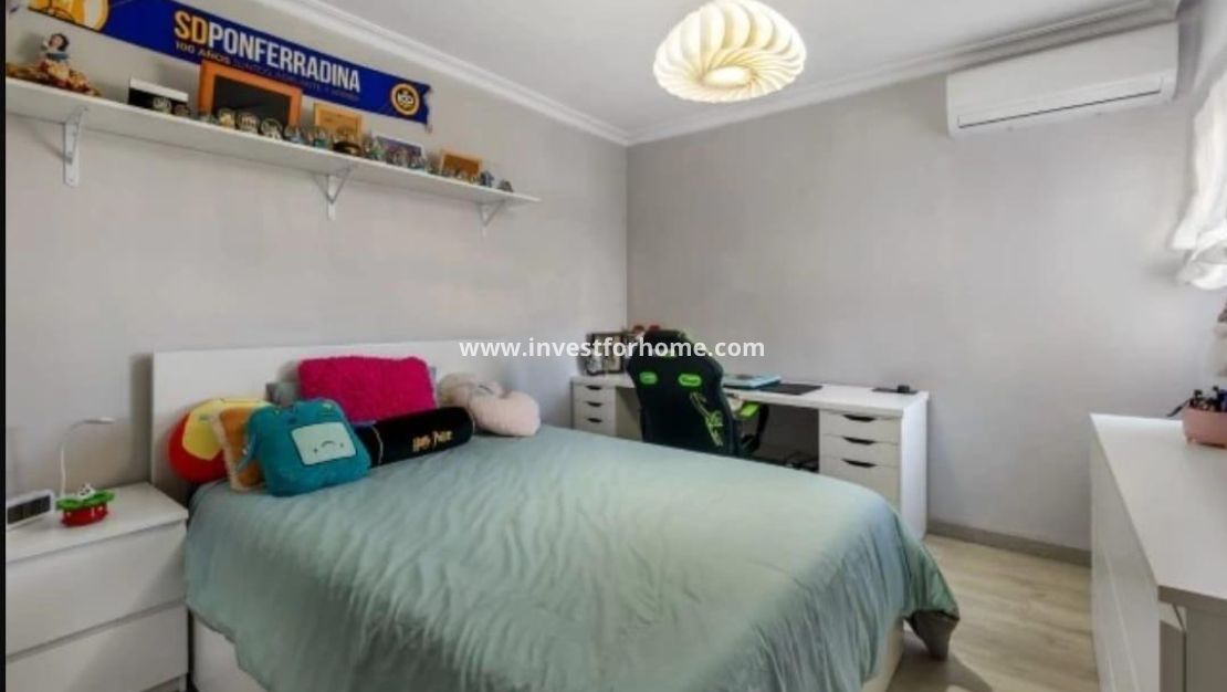 Sale - Villa - Torrevieja - aguas nuevas