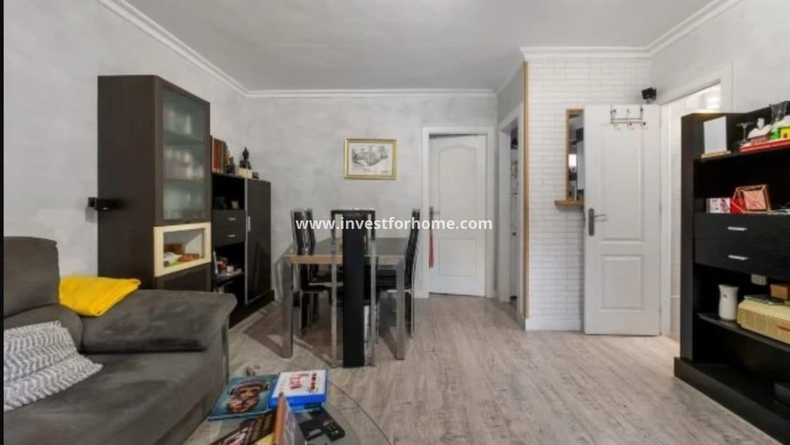 Sale - Villa - Torrevieja - aguas nuevas