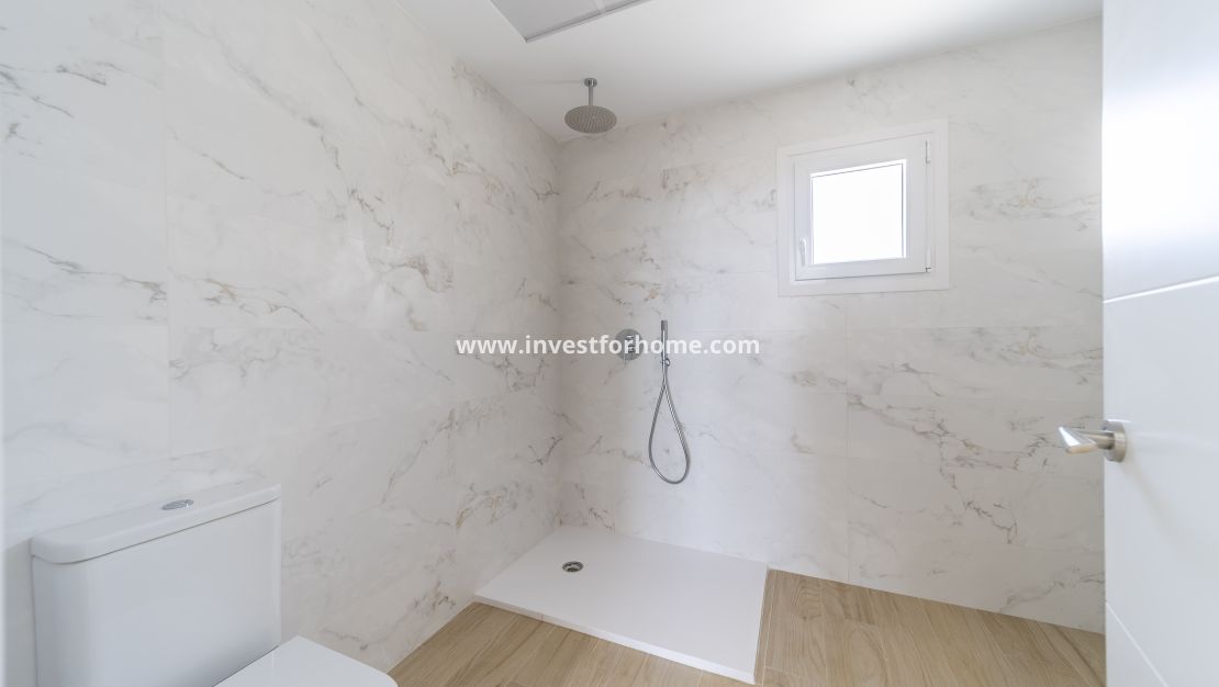 Sale - Villa - Torrevieja - aguas nuevas