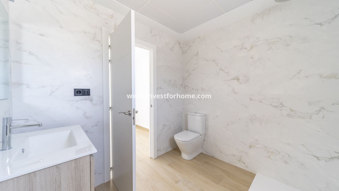 Sale - Villa - Torrevieja - aguas nuevas