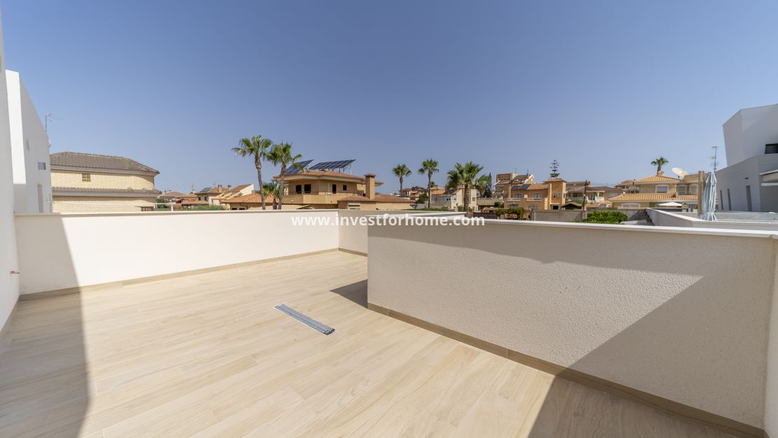 Sale - Villa - Torrevieja - aguas nuevas