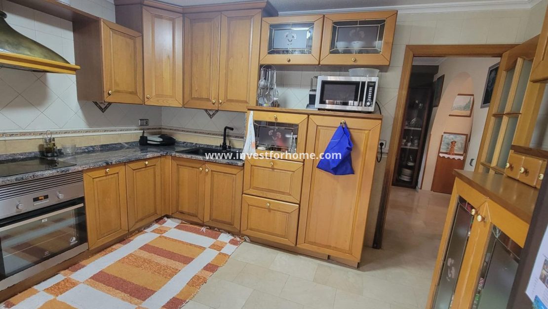 Sale - Villa - Torrevieja - aguas nuevas