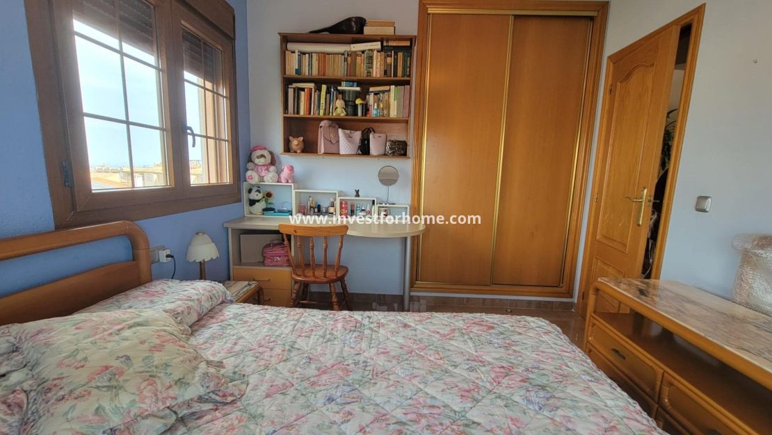 Sale - Villa - Torrevieja - aguas nuevas