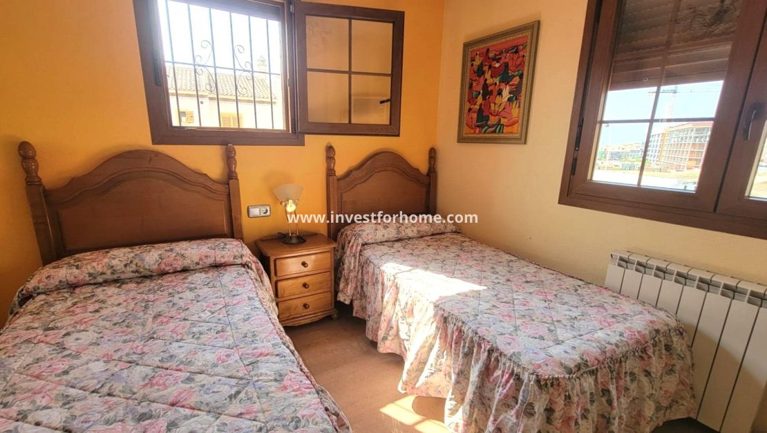 Sale - Villa - Torrevieja - aguas nuevas