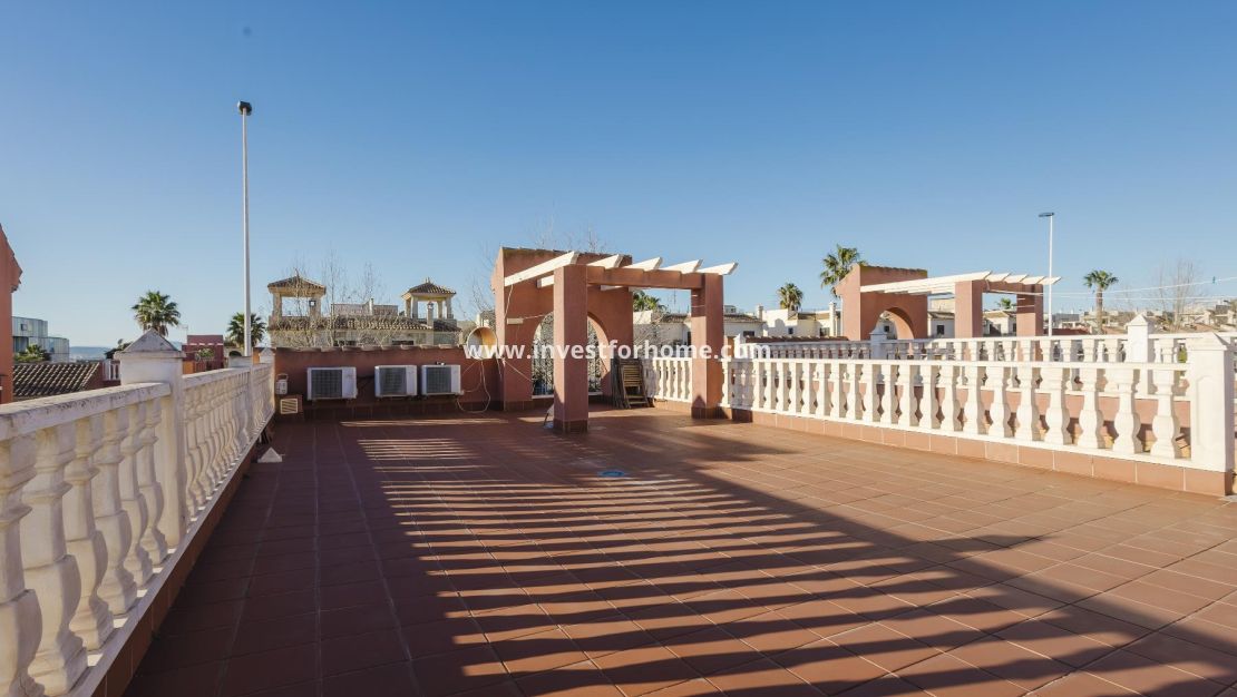 Sale - Villa - Torrevieja - aguas nuevas