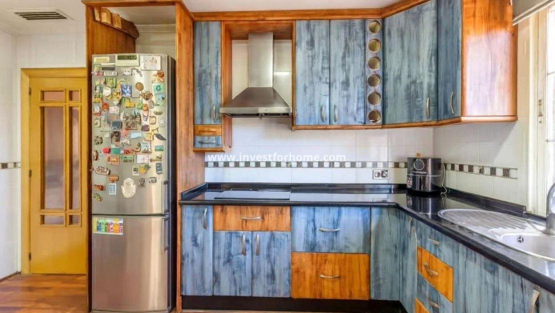 Sale - Villa - Torrevieja - aguas nuevas