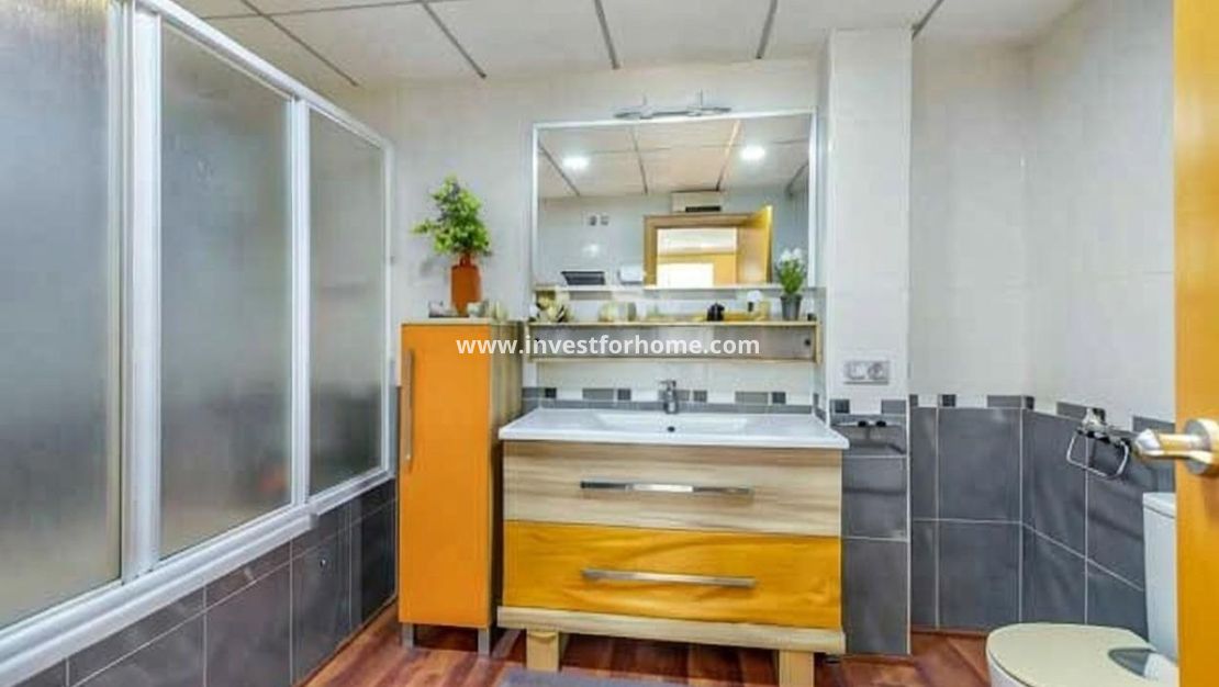 Sale - Villa - Torrevieja - aguas nuevas