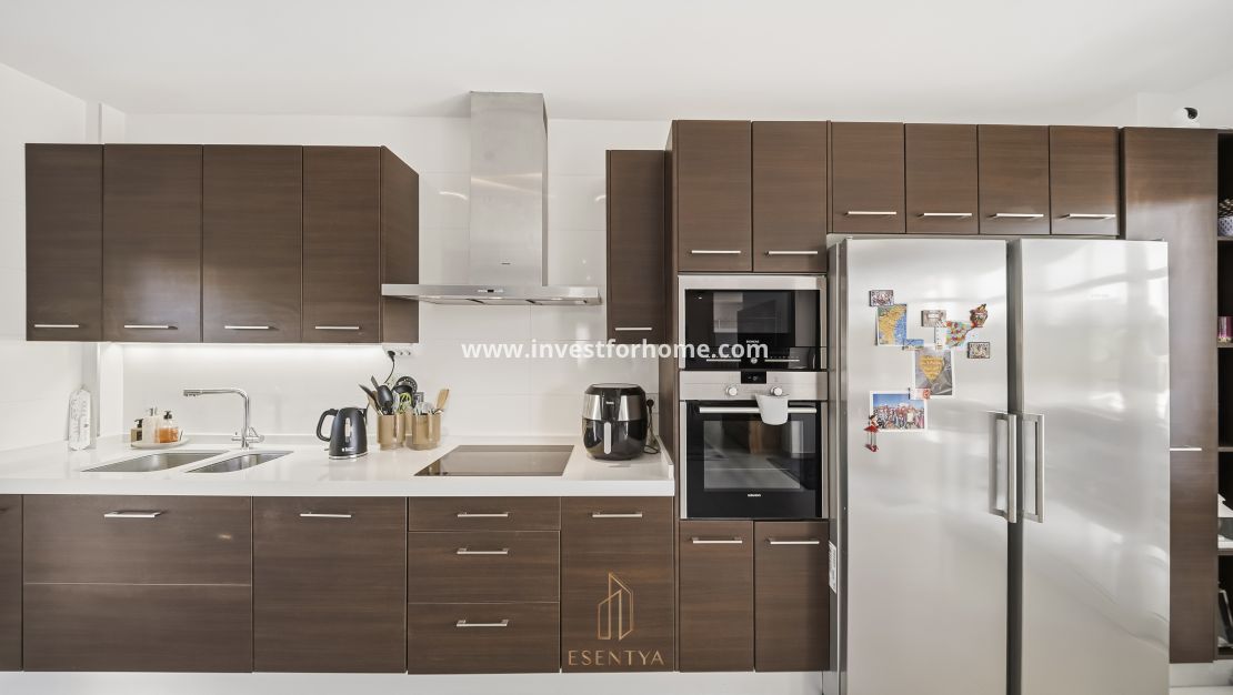 Sale - Villa - Torrevieja - aguas nuevas